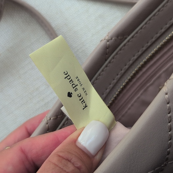 Kate Spade Quilted Leather Gray Crossbody With Gold Hardware. EUC - Picture 10 of 11